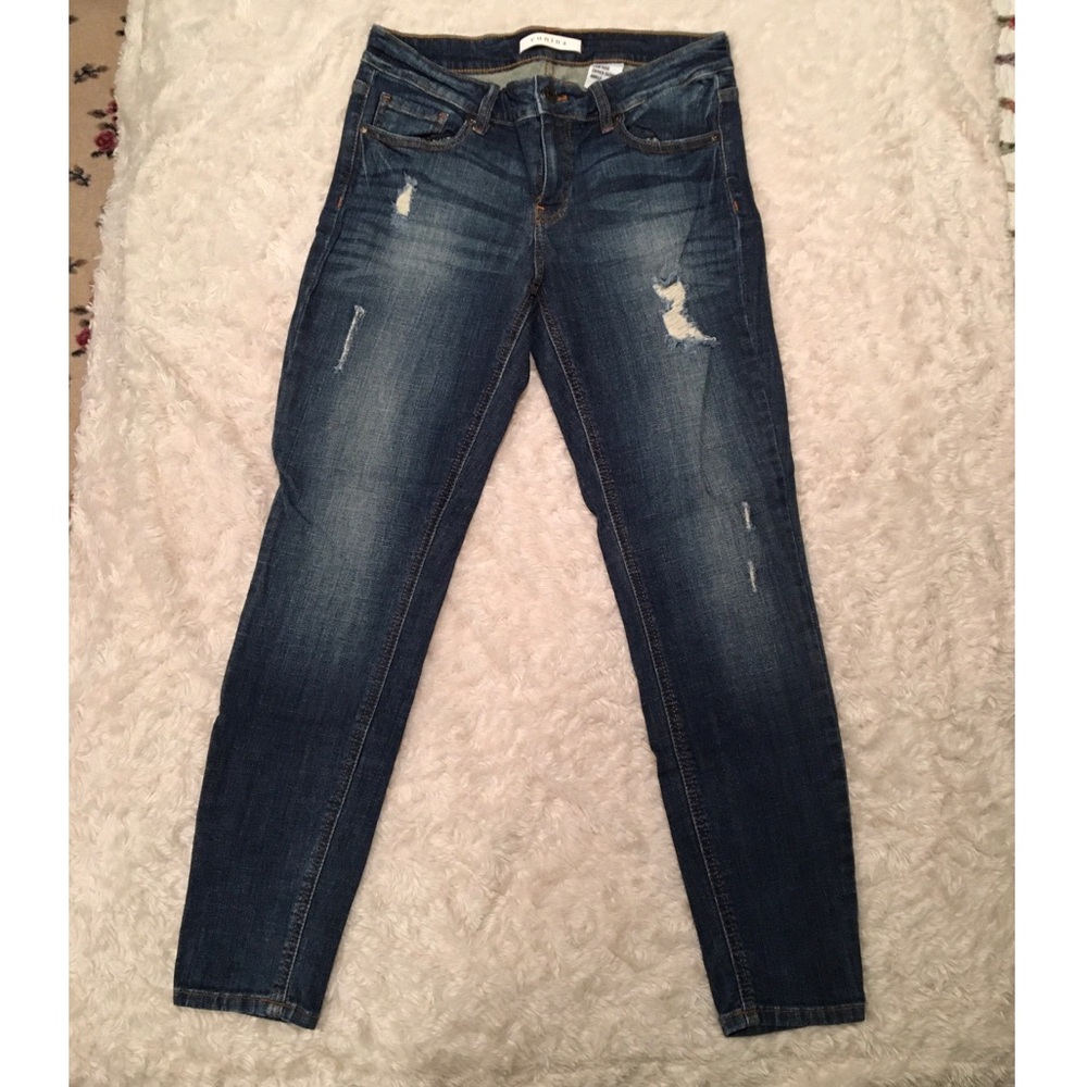 Francesca’s Eunina mid rise skinnies